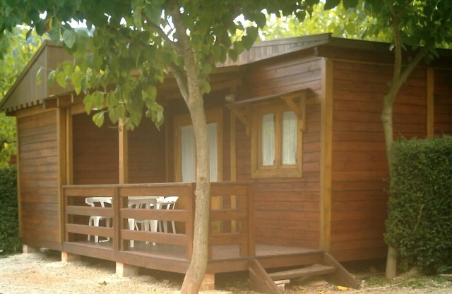 Cabañas y bungalows de madera La Falaguera para 4 personas