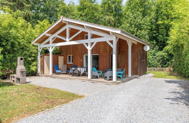 Chalet de madera en el corazón de la cuenca de Arcachon, en Biganos.