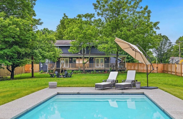 Woodland 5-BR Retreat 5-Min to Jiminy Peak
