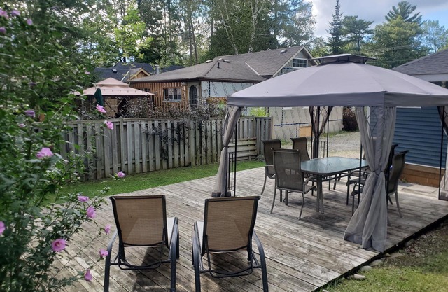 Woodland Beach Tiny / Wasaga Cottage 2 minutos de la playa