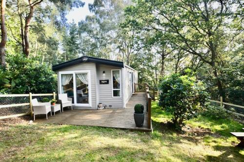 Woodland lodge on Kelling Heath Park North Norfolk - Crabpot Cottages Sheringham