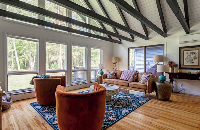 Woodland Manor: Serene, Stylish + Family Friendly