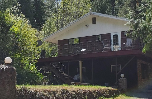 Pet-Friendly Woodland Retreat w/ Sauna, River Views & Trails