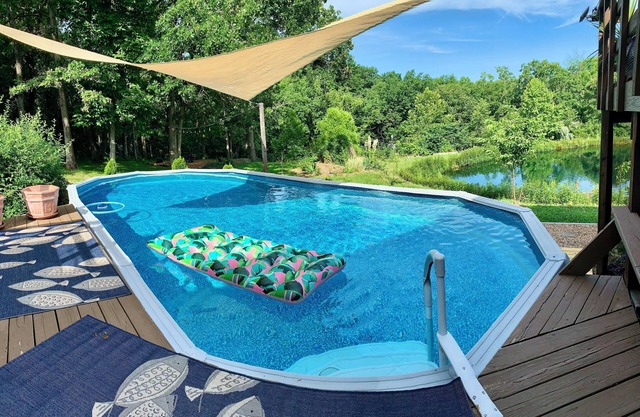 Private Pool with Boat Parking 3 Mi from Windsor Crossing @Truman Lake