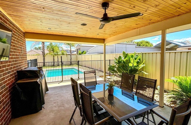 Woodlands Waterside Retreat