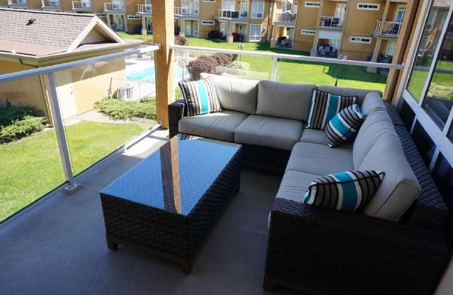 Woods Lake condominio y deslizamiento de barcos disponibles, piscina y jacuzzi, playa privada ...