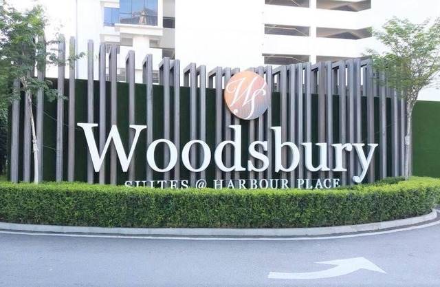 Woodsbury Suites 71016 Butterworth