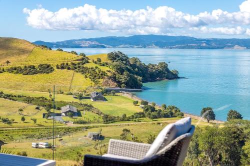 Woodside Bay Cottage, Woodside Bay - Be My Guest Waiheke