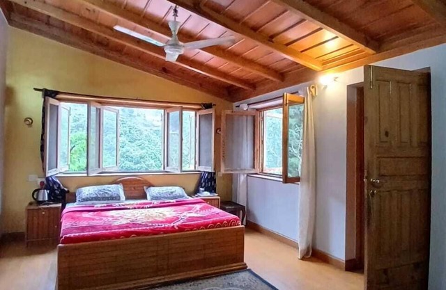 Woodside Retreat Pangot