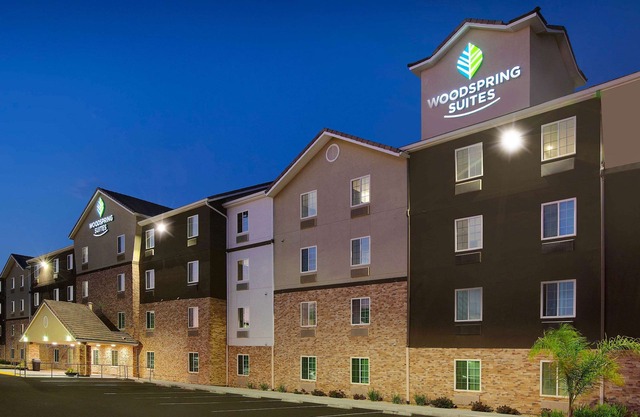 WoodSpring Suites Bakersfield East