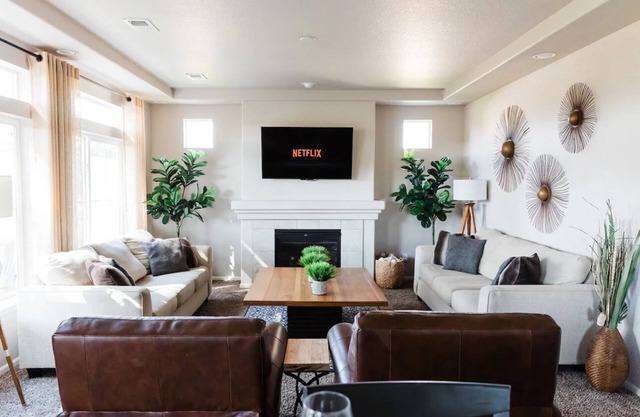 WoodVilla w/Hot Tub, Movie Theater, & Game Room