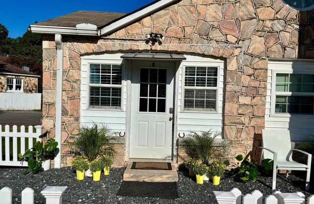 Woodward Villa - Unit A - 6 min walk to town center