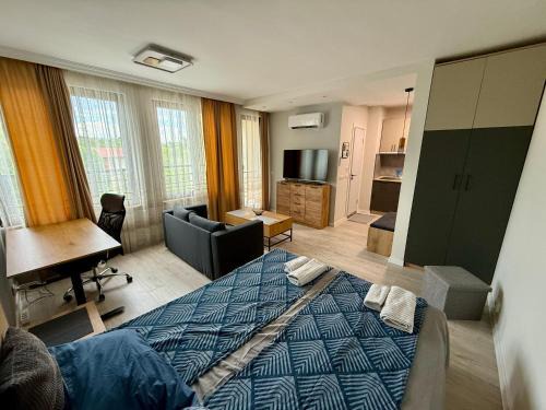 Work and Relax Studio in Green Life Beach Resort