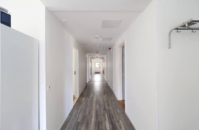 Workers Home - 12 guests - 6 BR - 7 Bath - All Inc