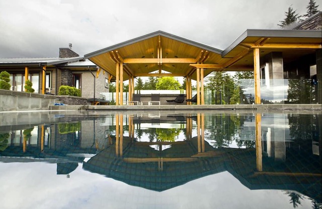 Finca privada Euro-Zen de clase mundial con vistas panorámicas al océano