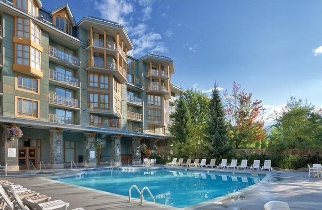 WorldMark Cascade Lodge - 1 week Christmas Getaway, Whistler Resort.