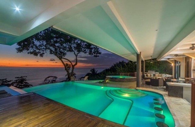¡Guauu! 5 habitaciones con increíbles vistas al mar !!!