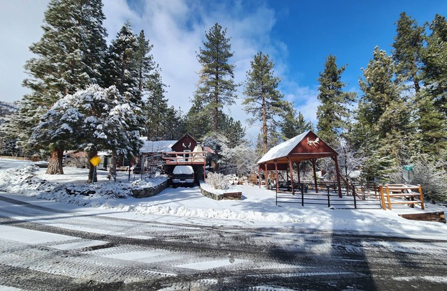 Wrightwood Haven: Your Perfect Retreat Awaits!