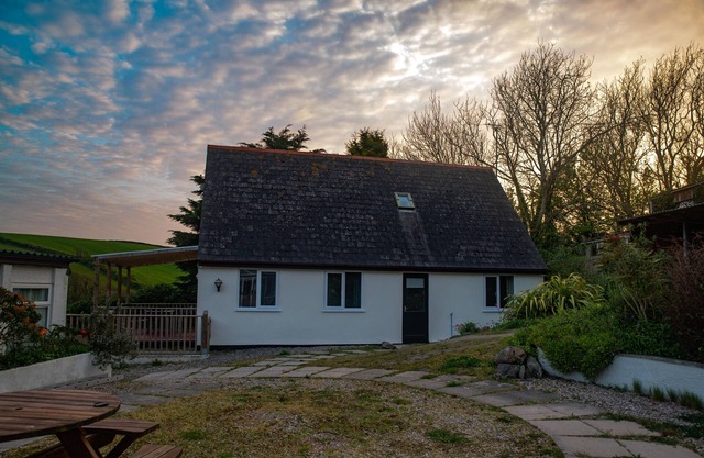 Wringford Cottage Sleeps 6 (3 Bedrooms)
