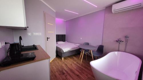 Wrzosowe Wzgórze 5 - Mały Apartament z Wanną
