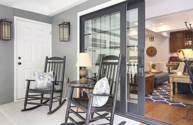 VAHI - 1 bedroom apartment STEPS to Piedmont Park