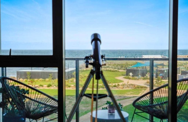 Wyndham Harbour Luxury Bayside Haven with parking