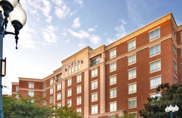 Wyndham Old Town Alexandria 2 bedroom deluxe