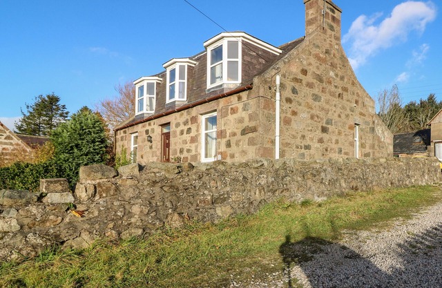 WYNFORD HOLIDAY COTTAGE, family friendly in Kingswells