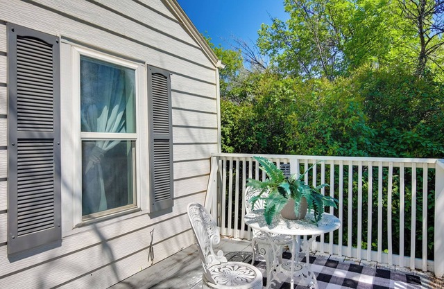 Wyoming Retreat w/ Furnished Porch, Near Fishing!