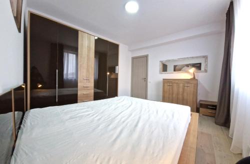 X rent apartment