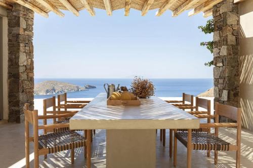 Xerolithi Cycladic Awarded Villa