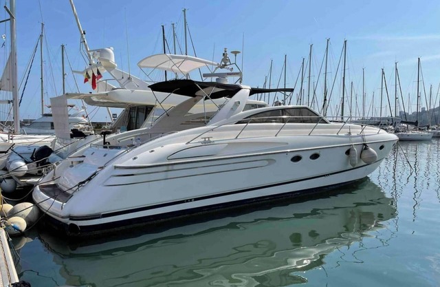 Yacht 17M Cannes Croisette Port Canto, 3 Bedrooms, air conditioning, tv