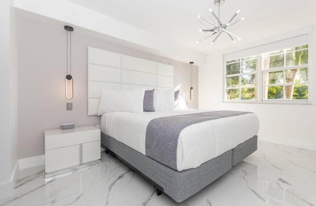Yacht Club at Aventura Lux 2 Bed 2 Bath Brand New 2021