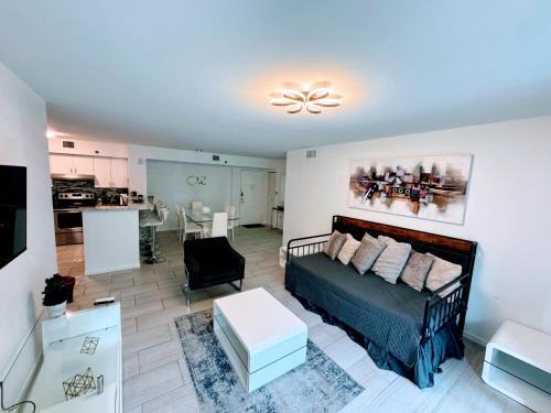 Yacht Club Miami Suite 2 Bedroom and 2 Bathroom With Baby Crib & Free Parking