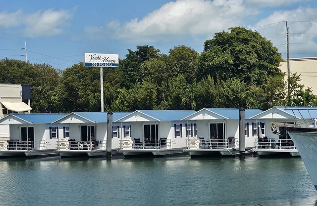 Yacht Haven Marina