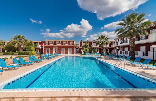 Yakinthos Hotel