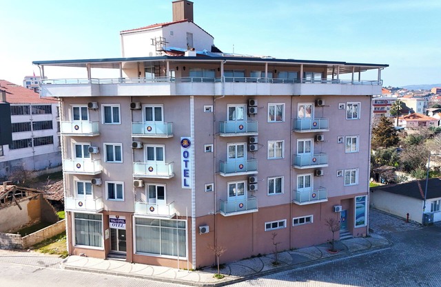 Yalı Otel