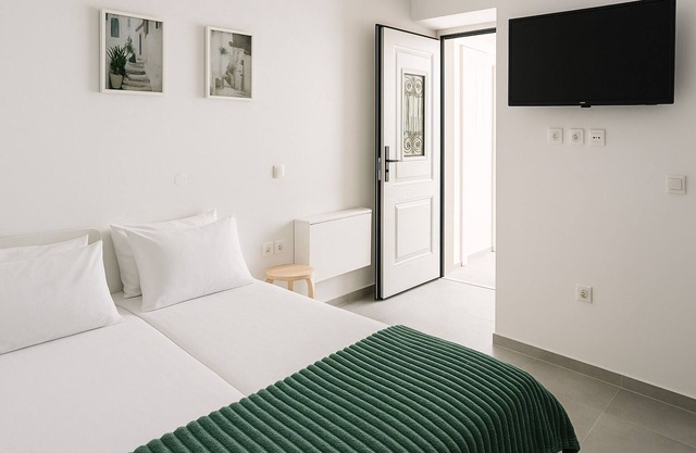 Yalos Tiny Studio – Cozy Stay with Patio & Kitchenette Near Elafonisi Beach