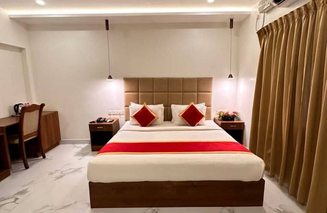 YAM HOTEL