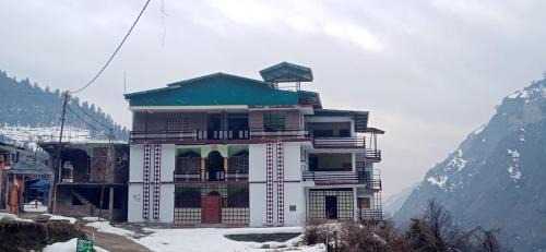 Yamuna Divine Inn