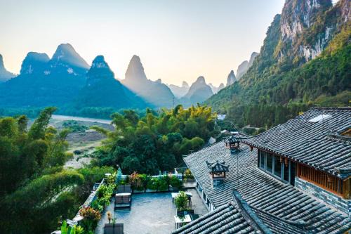 Yangshuo Mountain River Ballad Hotel - Free Yangshuo Train Station Pick Up and Drop Off