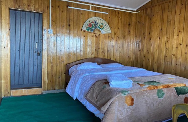 Yankee Village Retreat Reshop