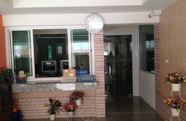 Yaowamal Apartment
