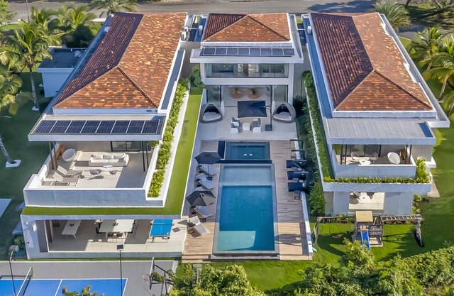 Yarari Royale - Nueve Habitaciones Villa, Capacidad 20