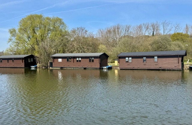 Yare River Lodge Houseboat