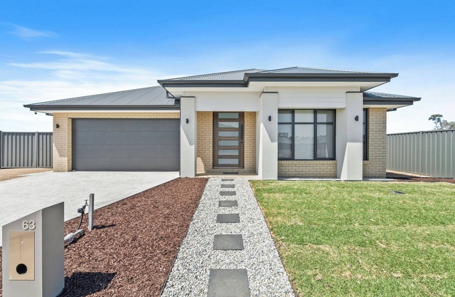 Yarrawonga Getaway, perfect for families and large groups!