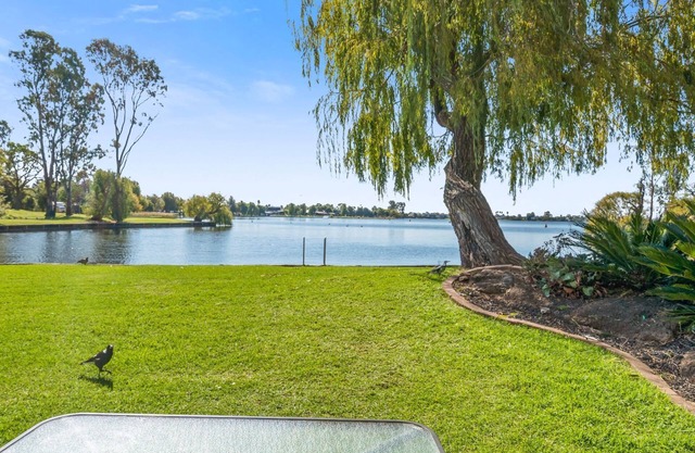 Yarrawonga Lakeside Apartment 25