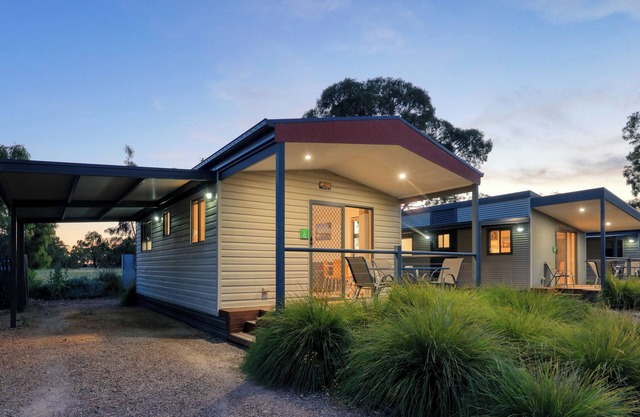Yarrawonga Riverlands Tourist Park