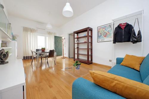 YCH-Nice flat with patio near Vatican