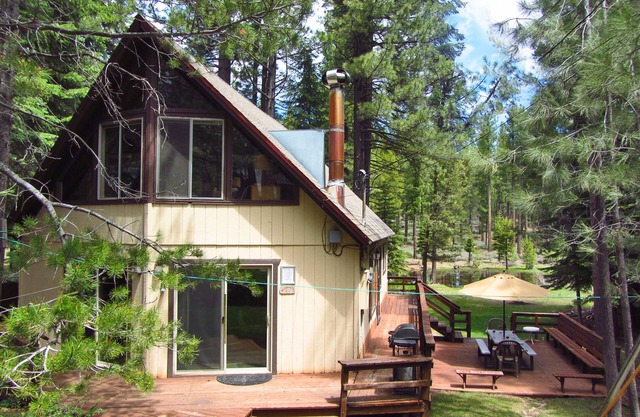 Escapada durante todo el año en Lake Tahoe: ¡cómoda y espaciosa!